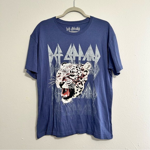 Tops - NWOT Def Leppard Graphic Tee